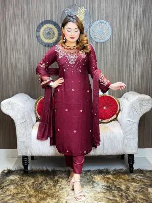 The Luxurious Spider Net Karchupi Design