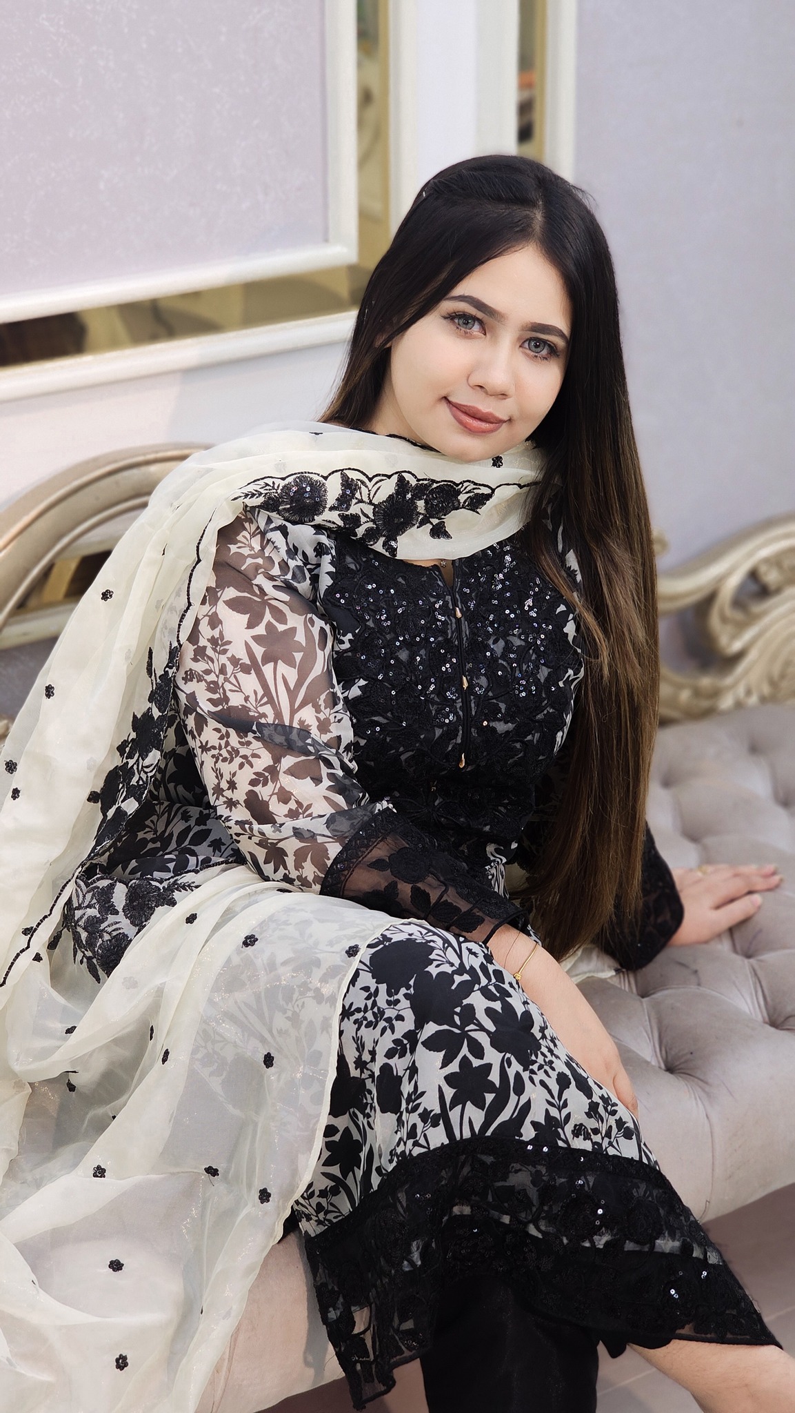 Luxury Embroidery dress - Image 5