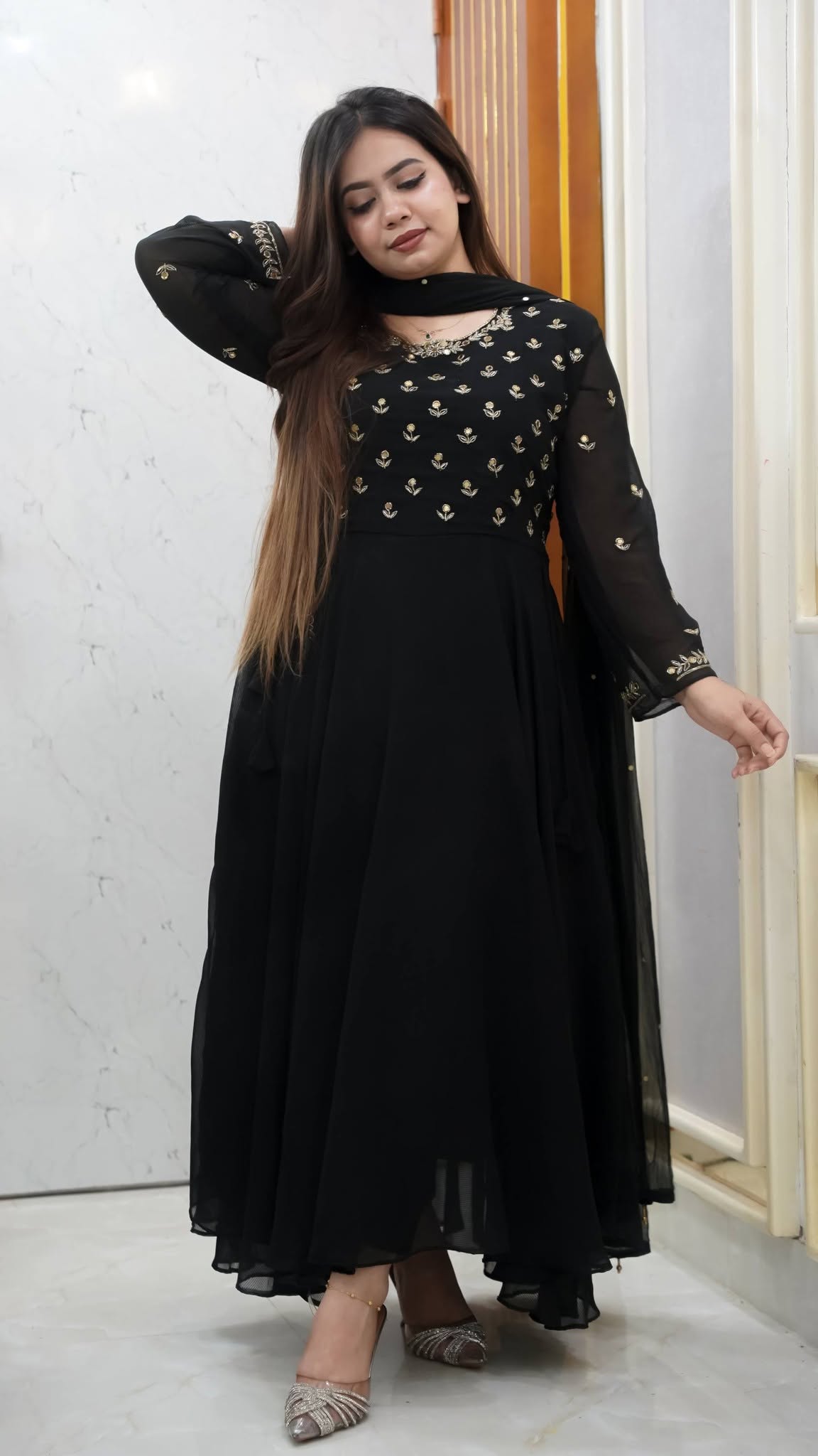 Luxury Party Wear Dress Gown - Image 6